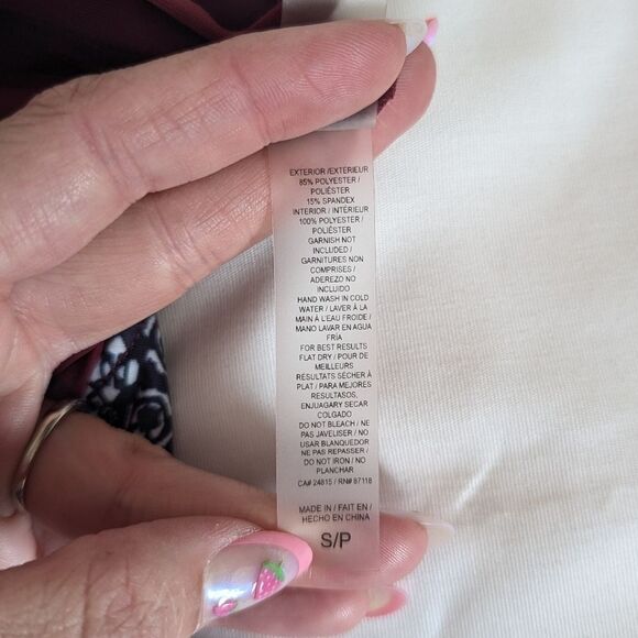 Maroon Patterned Long Sleeve Women's Swim Suit - Picture 7 of 9